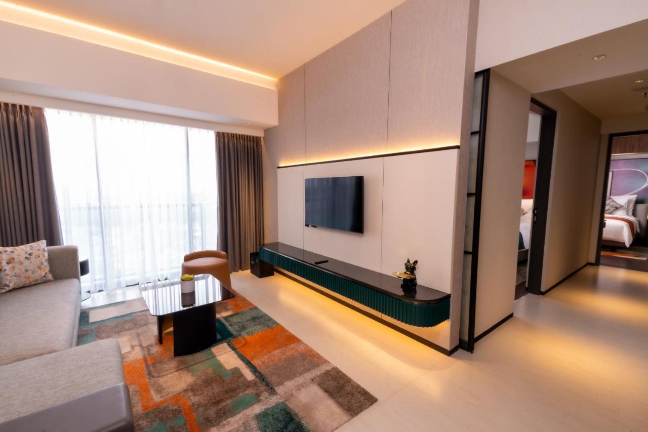 Herloom Hotel & Residence Bsd Tangerang Exteriör bild