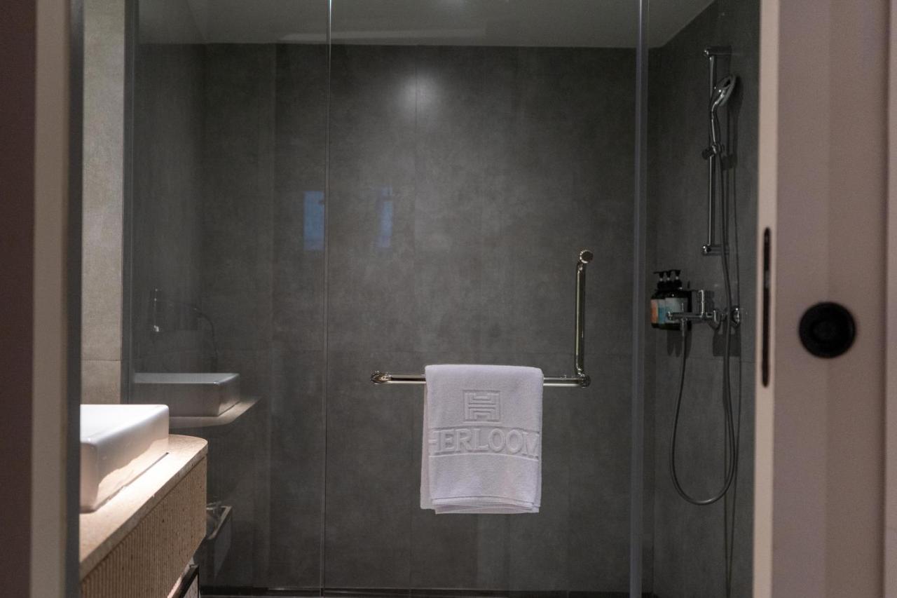 Herloom Hotel & Residence Bsd Tangerang Exteriör bild