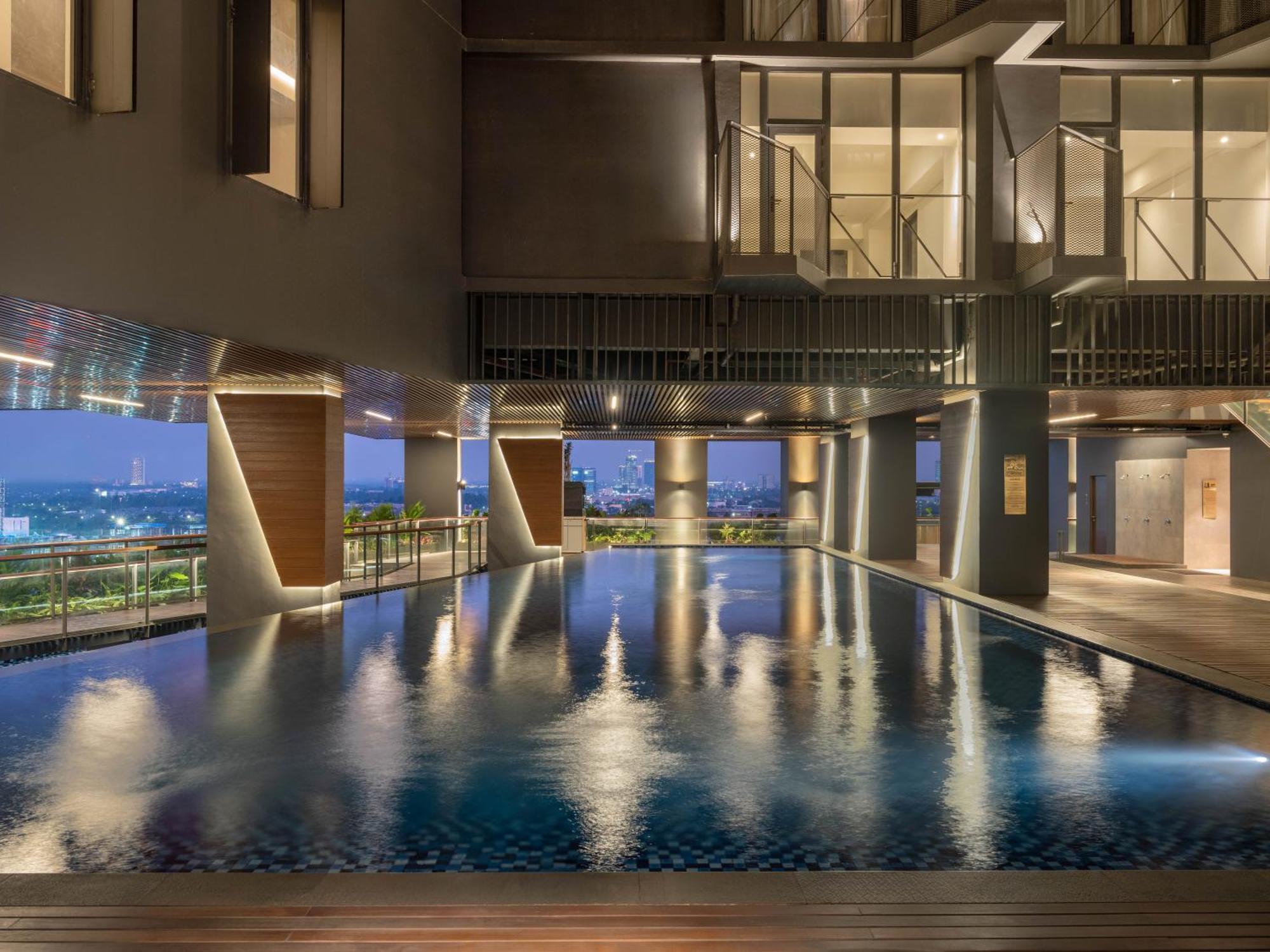 Herloom Hotel & Residence Bsd Tangerang Exteriör bild